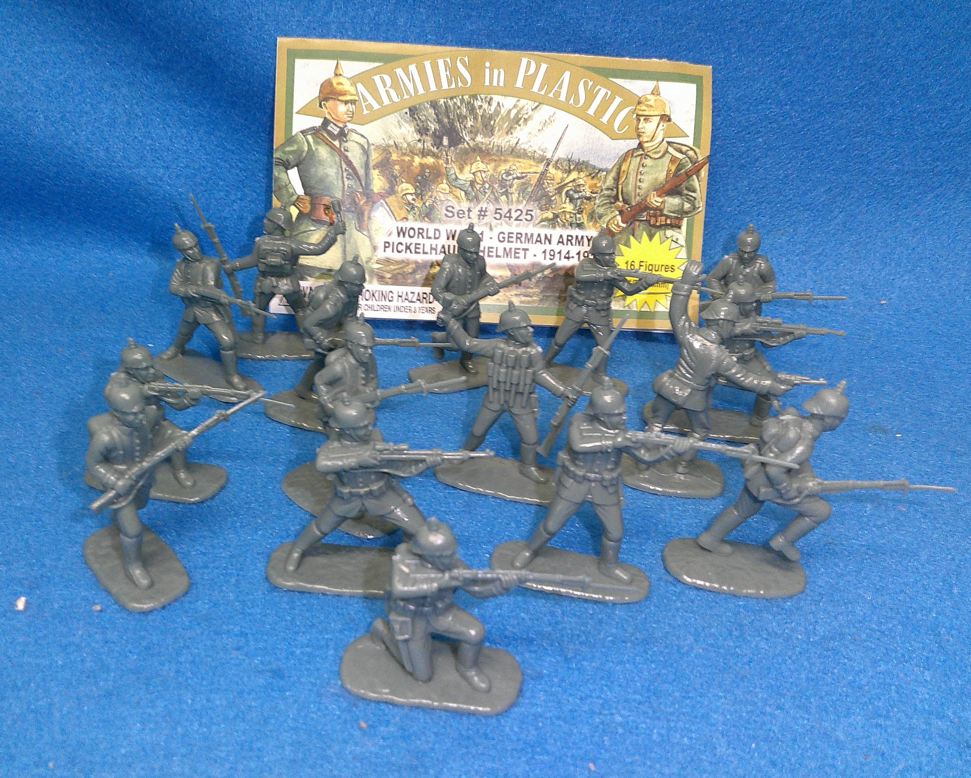 WWI Germans w/ spike helmets (Grey/Green) (5425) <font color=#CC0000>(54mm) </FONT>